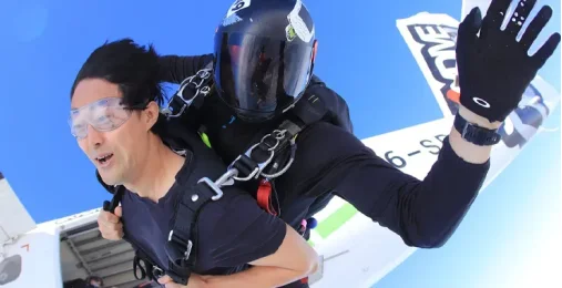 Прыжок с парашютом над Пальмой – Skydive Dubai 2