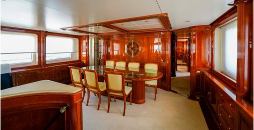 Benetti 115 13