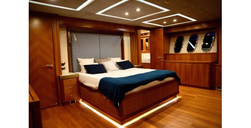 Sunseeker Predator 110 7