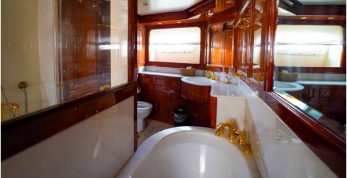 Benetti 115 10